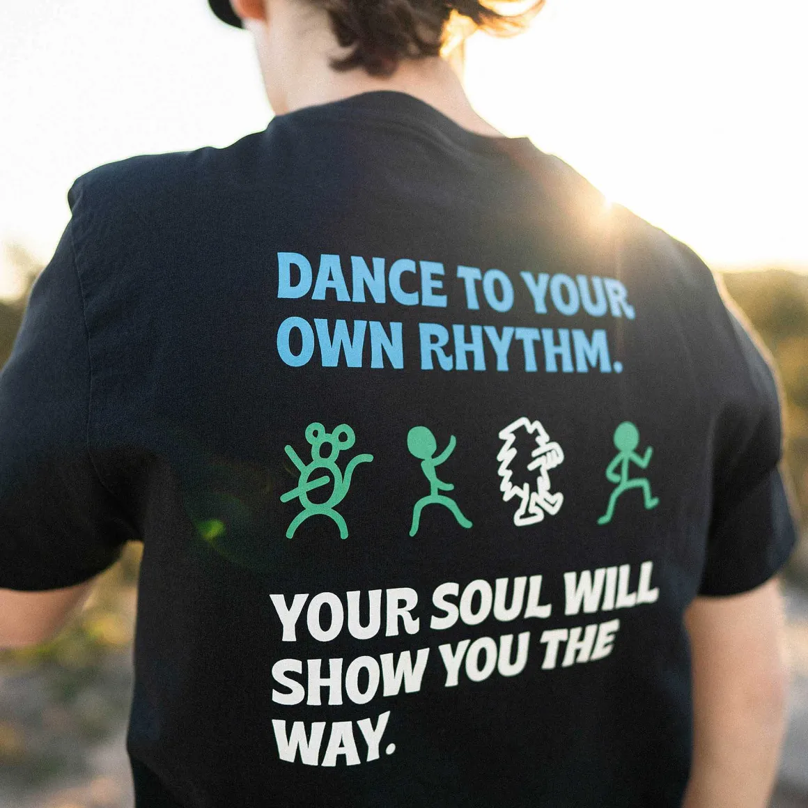 T-Shirt Regular Fit Bio-Baumwolle | Black Dance Your Own Rhythm